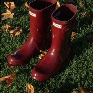 Hunter Dark Red Waterproof Rain Boots Brand New * Limited Edition